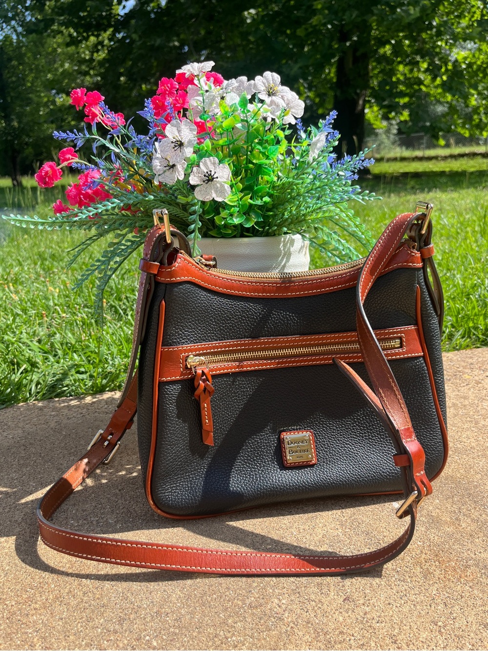 Dooney & Bourke. Pebble Grain Piper Hobo Shoulder/Crossbody Bag